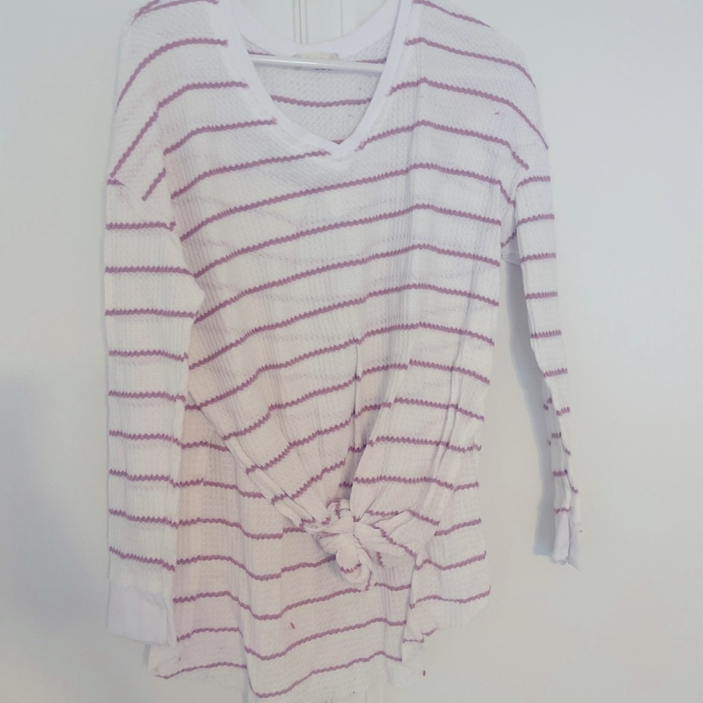 ALTAR’D STATE | White and pink striped shirt